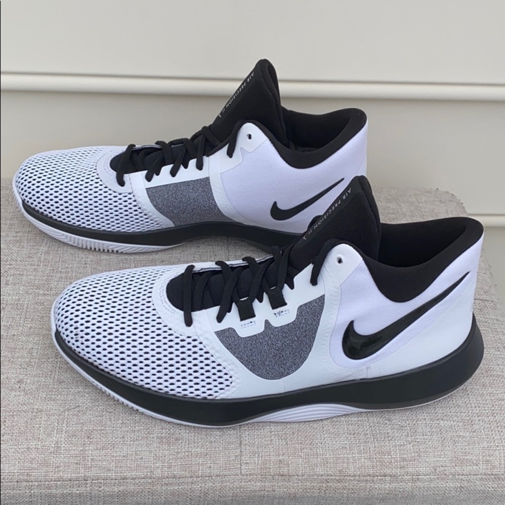 Air Precision II Basketball Shoe - Picture 4 of 6